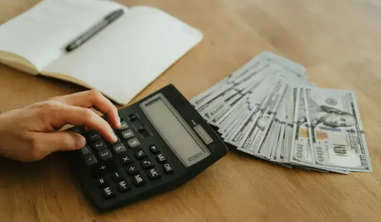 Aldatıcı İndirim ve Yapay Zeka Reklamlarına Yeni Düzenlemeler