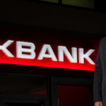 akbank-cenk-kaan-gur-185